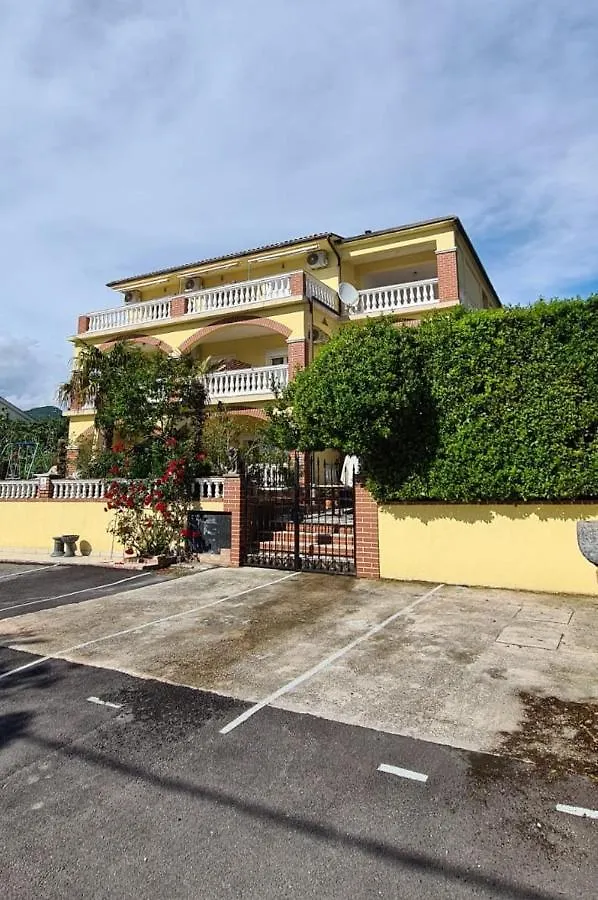 نوفي فينودولسكي Bed & Breakfast Barbara