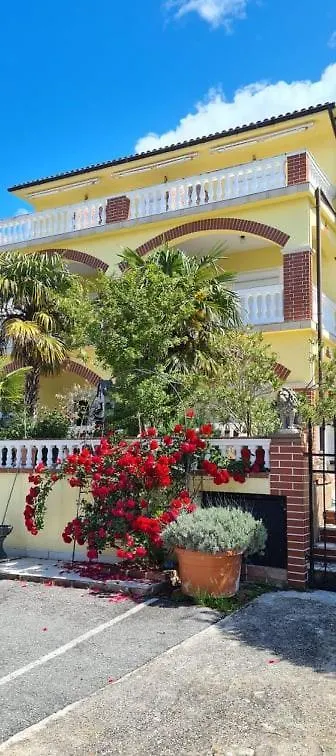 نوفي فينودولسكي Bed & Breakfast Barbara